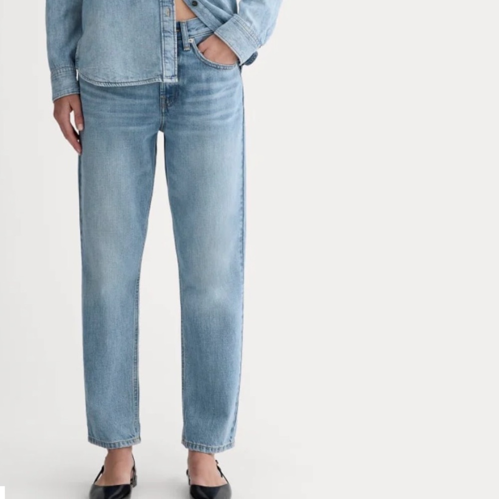 NWT Everlane The Runaround Relaxed Fit Straight Leg Jean in Weathered Blue 30